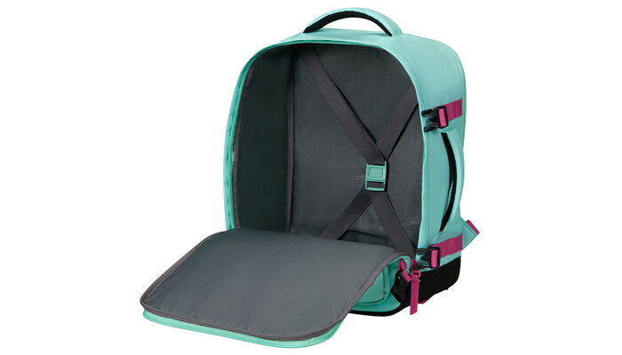 Keresztpántos ruhatartó zseb