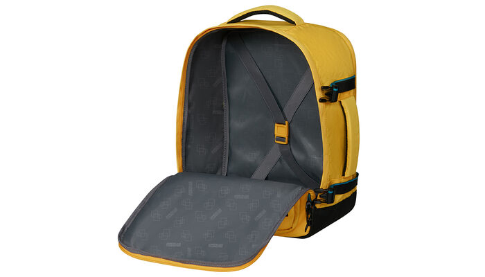 Keresztpántos ruhatartó zseb