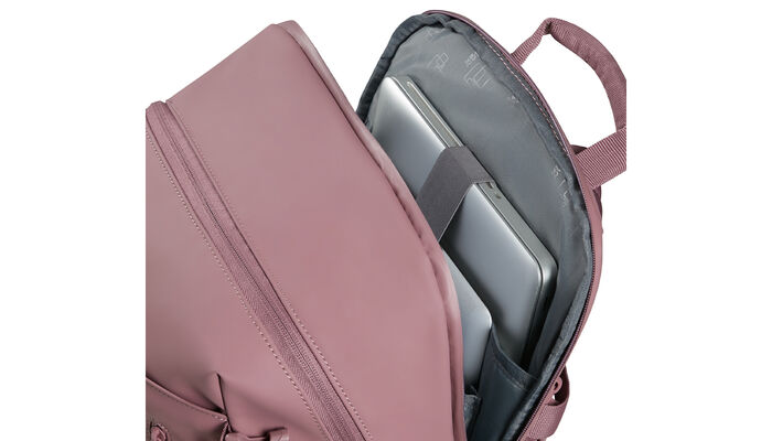 Külön laptop rekesz 15.6" modellhez