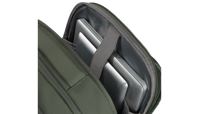 15,6" laptoptartó rekesz