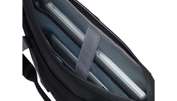 Külön laptop rekesz 15.6" modellhez