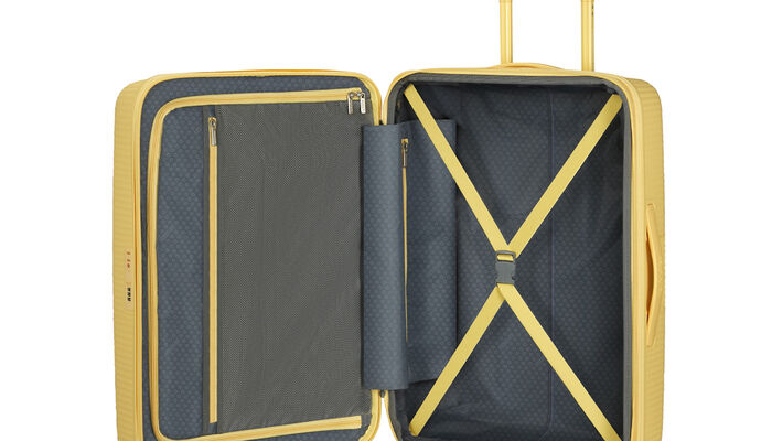 Extra cipzáras zsebbel rendelkező
 belső rendszerező 