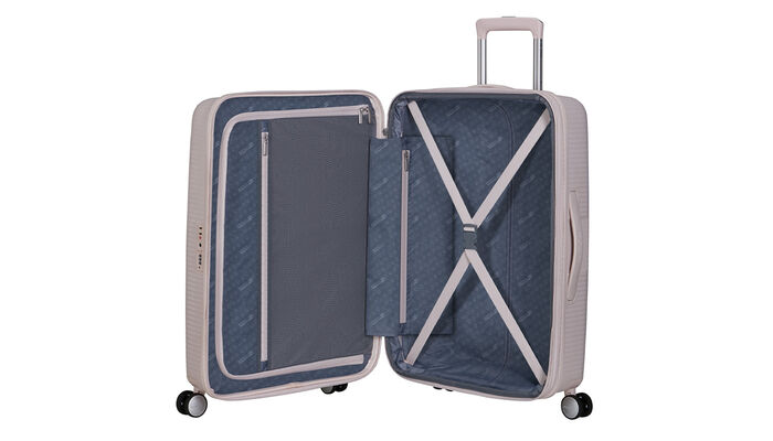 Extra cipzáras zsebbel rendelkező
 belső rendszerező