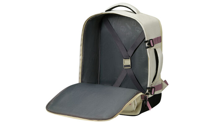 Keresztpántos ruhatartó zseb