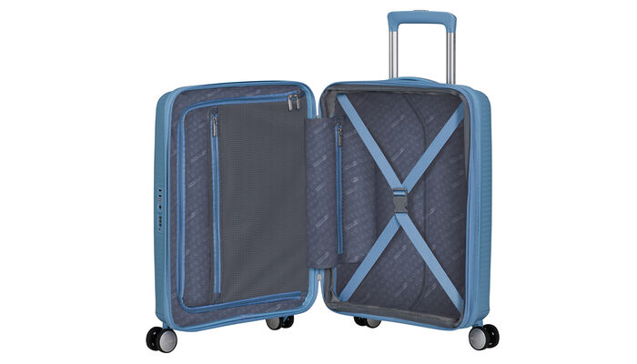 Extra cipzáras zsebbel rendelkező
 belső rendszerező