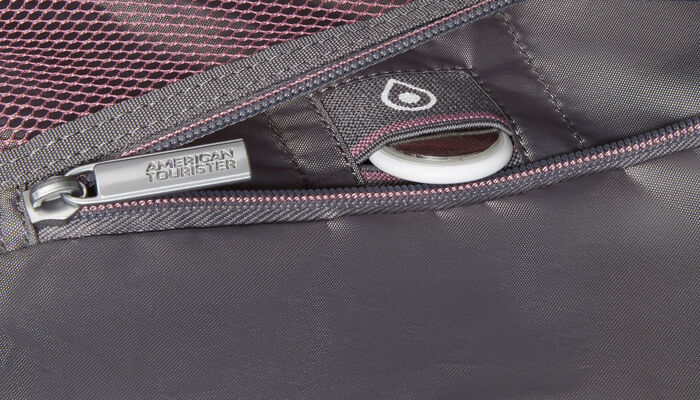 Beépített AirTag tartó