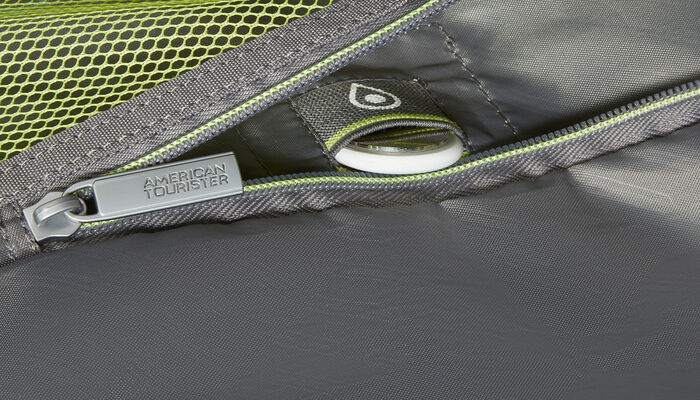 Beépített AirTag tartó