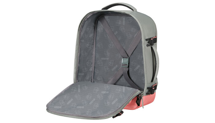 Keresztpántos ruhatartó zseb