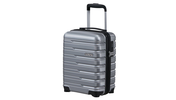 Megfelel a Ryanair és a Wizz Air ingyenes fedélzeti kézipoggyász méreteire vonatkozó szabályainak