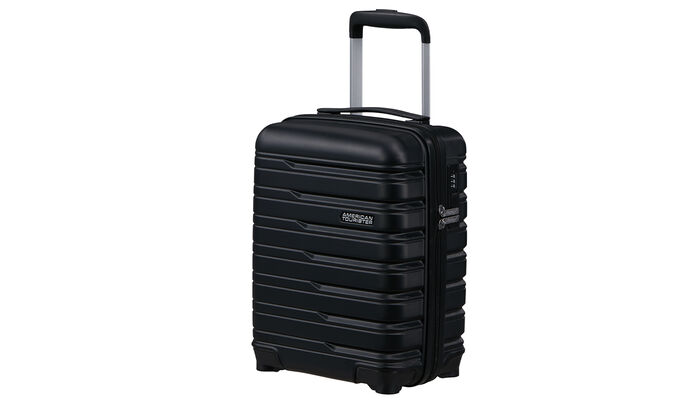 Megfelel a Ryanair és a Wizz Air ingyenes fedélzeti kézipoggyász méreteire vonatkozó szabályainak