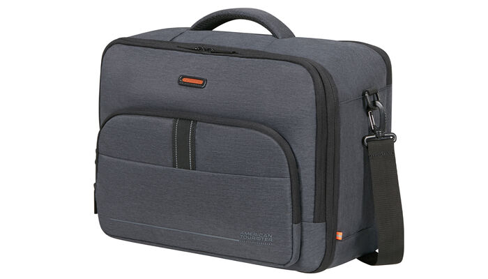 Megfelel a Ryanair és a Wizz Air ingyenes fedélzeti kézipoggyász méreteire vonatkozó szabályainak