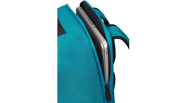 Külön laptop rekesz 15.6" modellhez