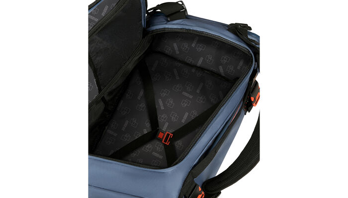 Keresztpántos ruhatartó zseb