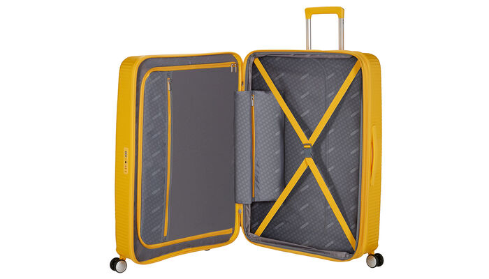 Extra cipzáras zsebbel rendelkező
 belső rendszerező 