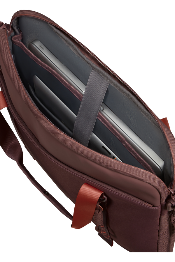 Minima 15.6'' Aktat&aacute;ska