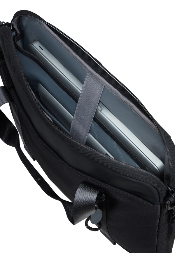 Minima 15.6'' Aktat&aacute;ska