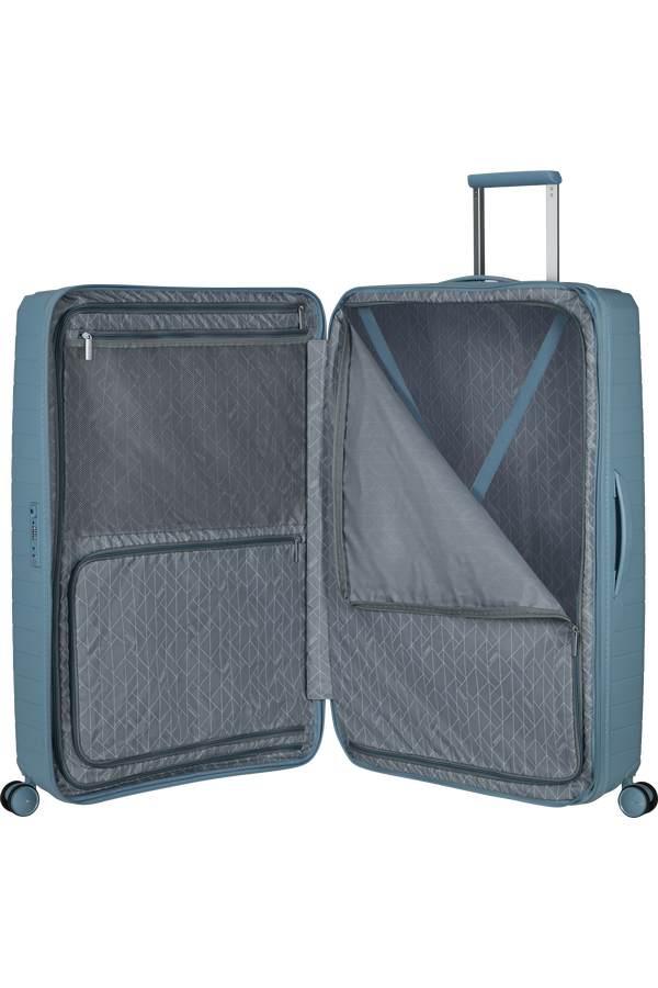 American Tourister FastForward Spinner 83/31 TSA EXP 83cm  Fémes kék American Tourister FastForward Spinner 83/31 TSA EXP 83cm  Fémes kék