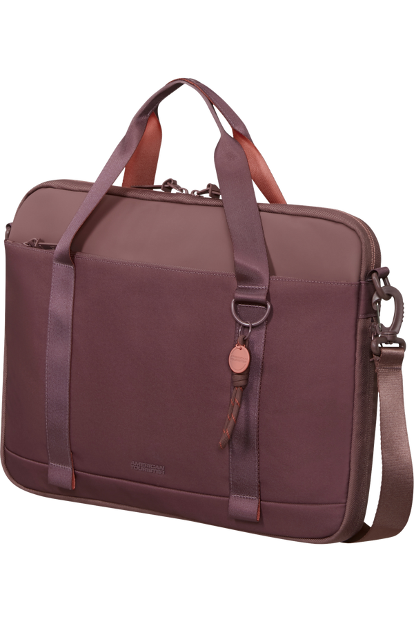 Minima 15.6'' Aktat&aacute;ska