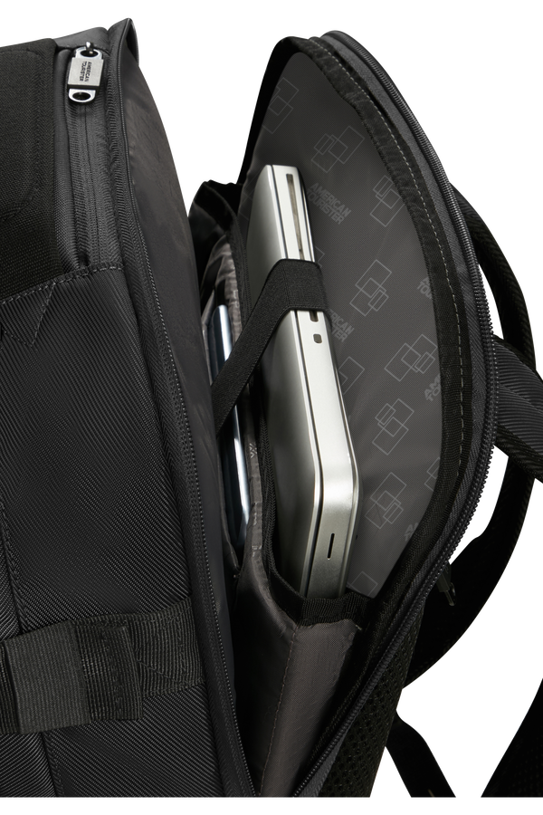 American Tourister Urban Track Laptop Backpack 15.6'  Aszfalt fekete