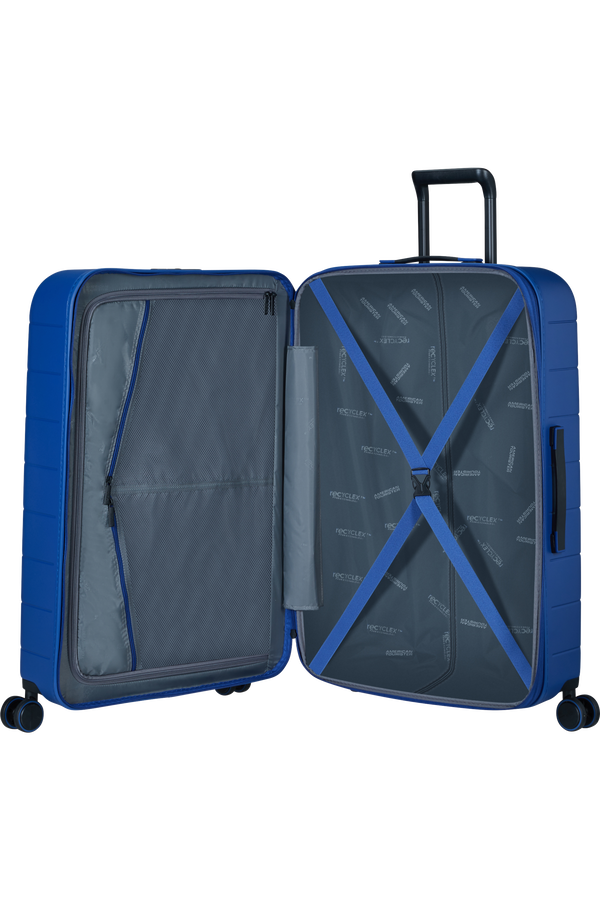 American Tourister Novastream Spinner TSA Exp. 77cm  Navy Blue American Tourister Novastream Spinner TSA Exp. 77cm  Navy Blue