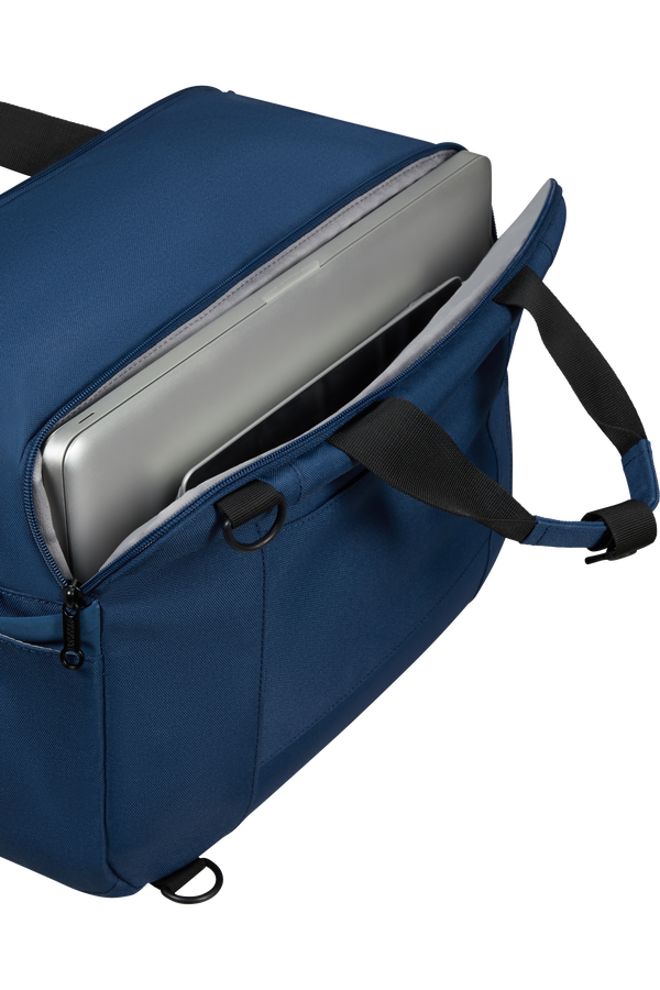 American Tourister UpBeat 3-Way Boarding Bag  Tenger&eacute;szk&eacute;k