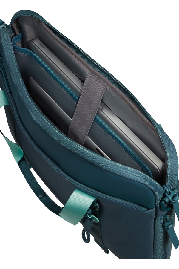 Minima 15.6'' Aktat&aacute;ska