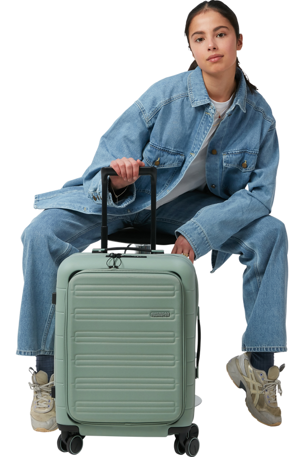American Tourister Novastream Spinner TSA EXP Smart 55cm  Nomad Green