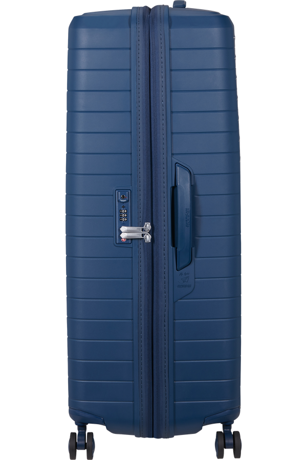 American Tourister FastForward Spinner 83/31 TSA EXP 83cm  Tengerészkék American Tourister FastForward Spinner 83/31 TSA EXP 83cm  Tengerészkék