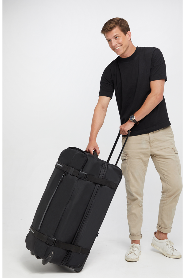 American Tourister Urban Track Duffle with Wheels M  Asphalt Black