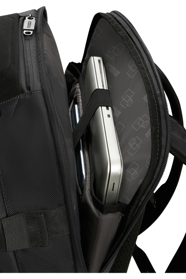 American Tourister Urban Track Laptop Backpack 15.6'  Aszfalt fekete